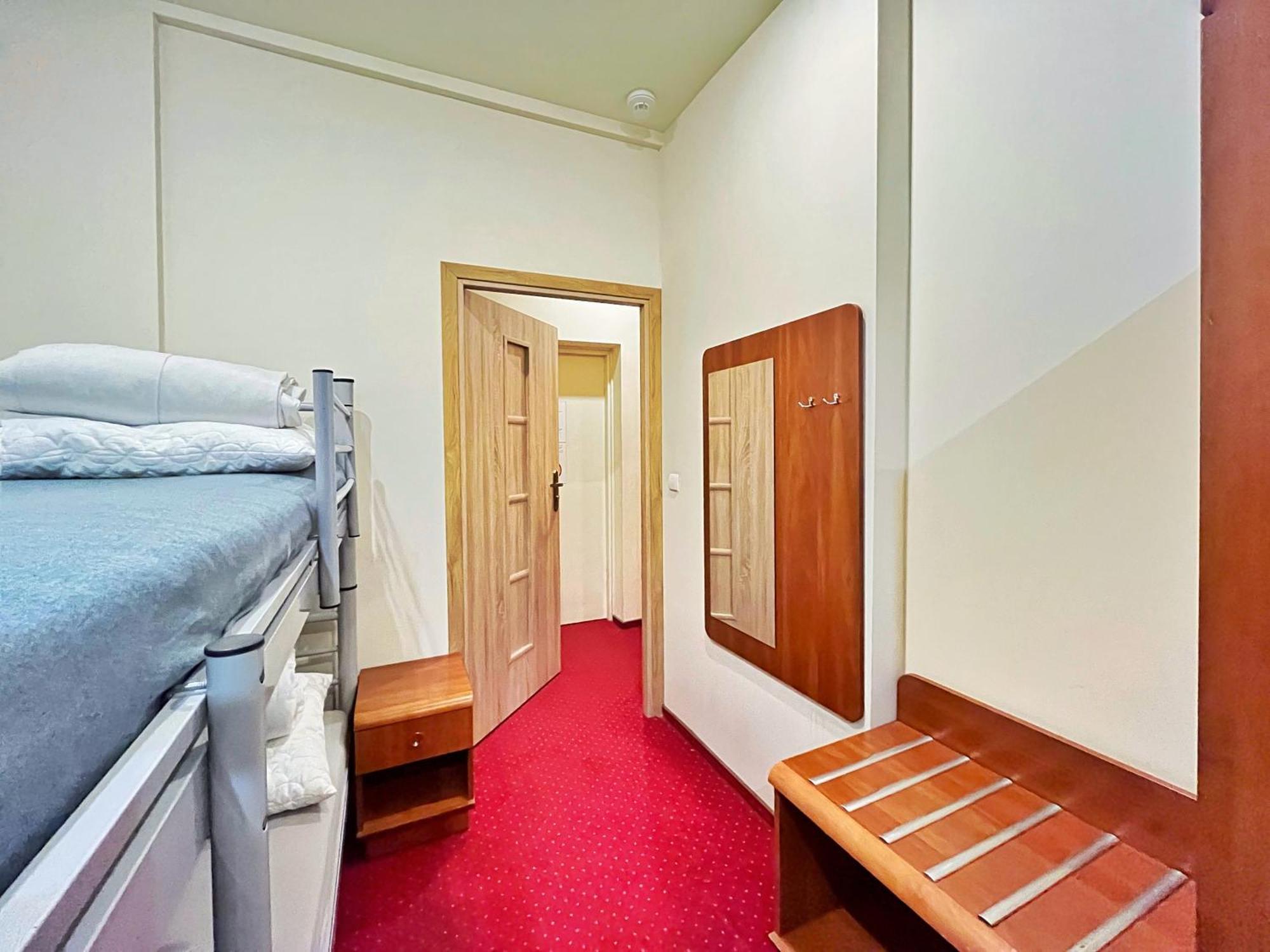 Fry House Hostel Warschau Buitenkant foto